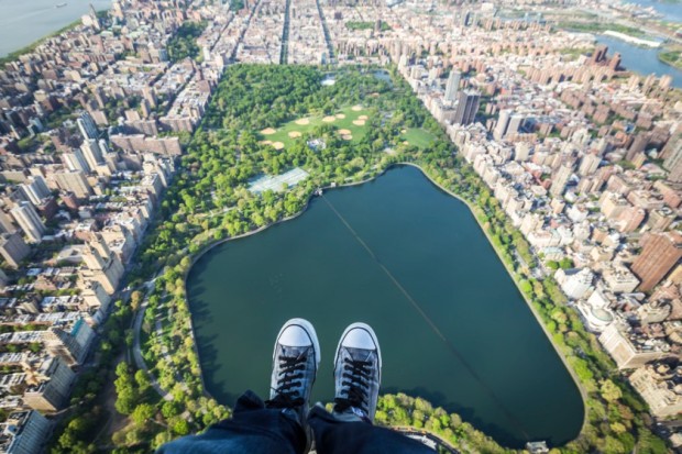 CATERS_NY_Skyline_Shoe_Selfies_02.jpg